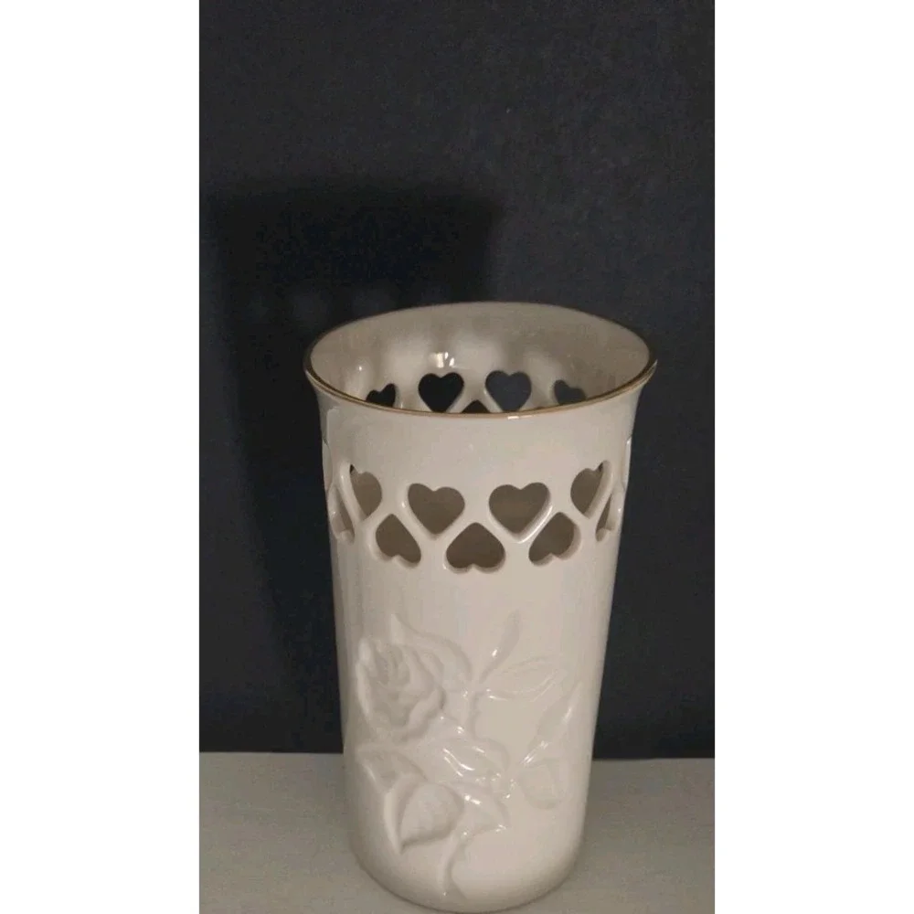 Vintage Lenox 24K gold‎ trim cut out Hearts Imbedded Rose USA - Mint